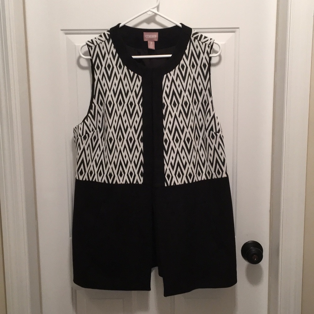 New Chico’s black and white pant suit long vest.